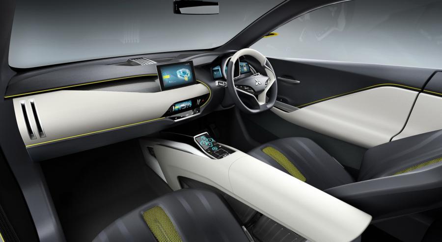 Интерьер Mitsubishi XM Concept 2016 года  (фото 18 из 22)